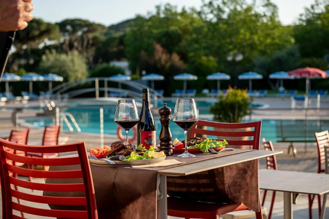Camping Village Baia Azzurra كاستيغليون ديلا بيسكايا