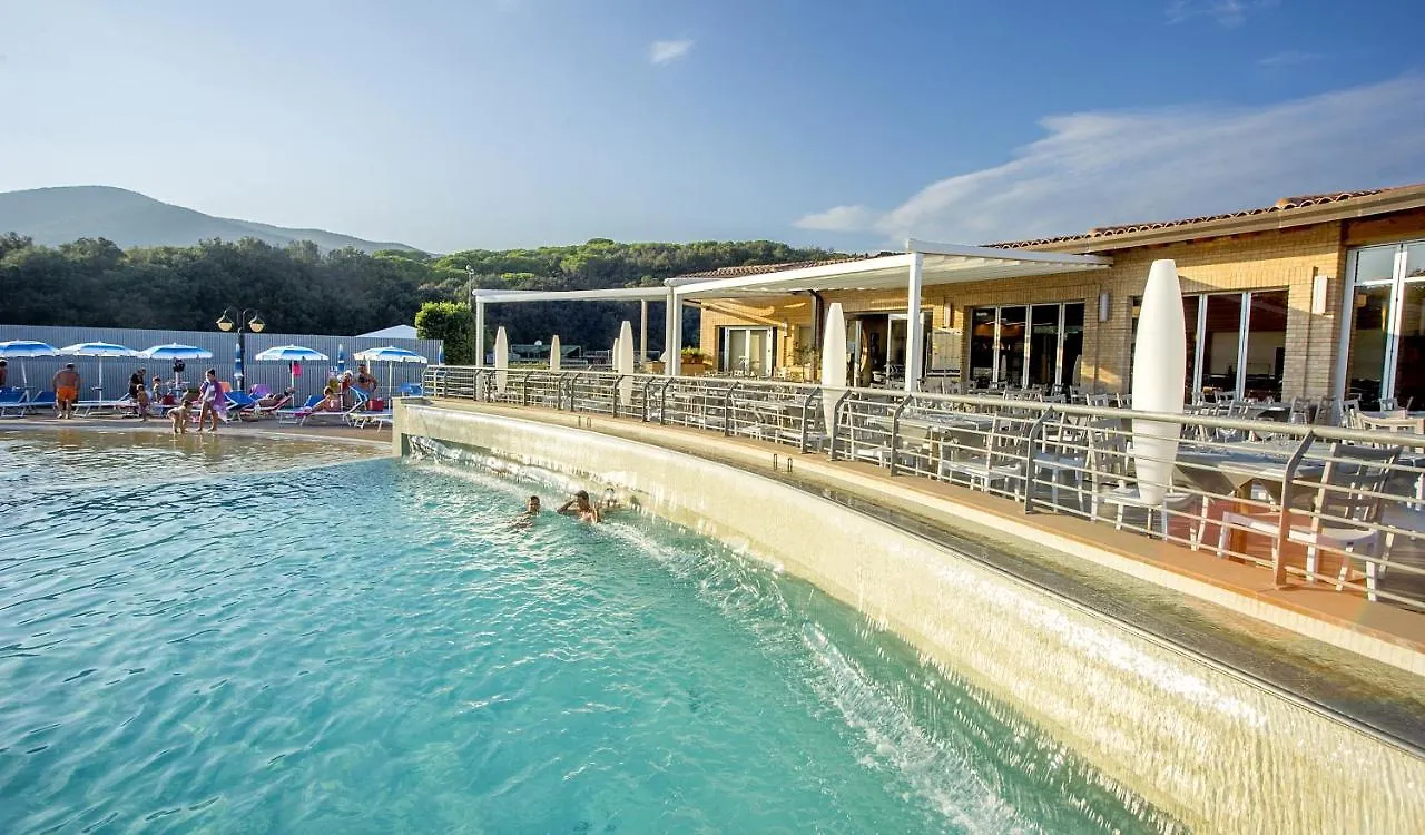 Camping Village Baia Azzurra كاستيغليون ديلا بيسكايا مكان تخييم