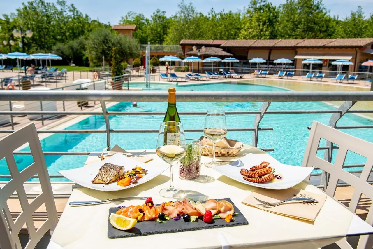 Camping Village Baia Azzurra Кастильоне-делла-Пеская Италия