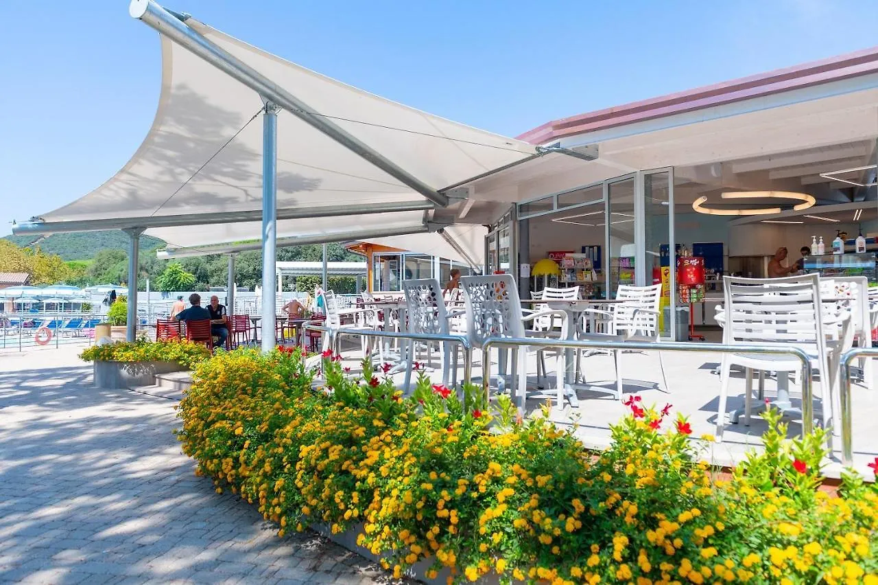 Кемпинг Camping Village Baia Azzurra Кастильоне-делла-Пеская