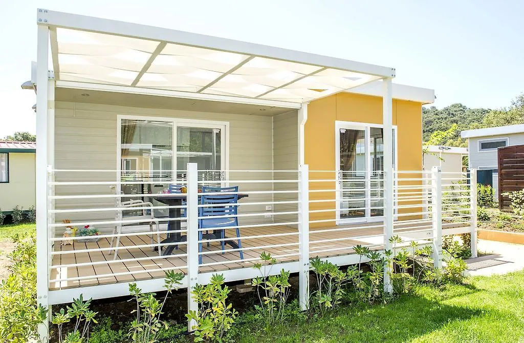 Camping Village Baia Azzurra Кастильоне-делла-Пеская Кемпинг
